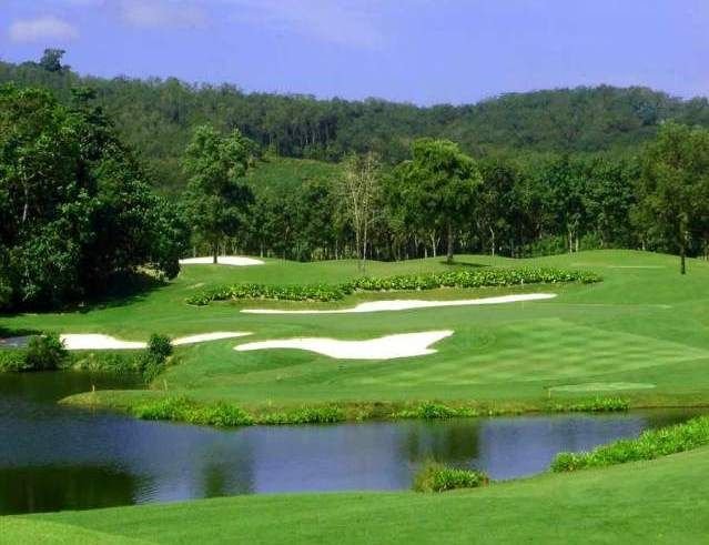 The #BlueCanyonCountryClubLakesCourse quality is at least on par with the more famous Blue Canyon, Canyon Course_