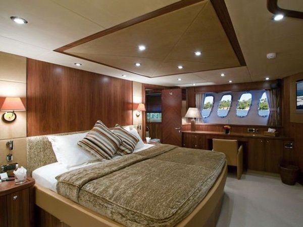 master-cabin-3.jpg